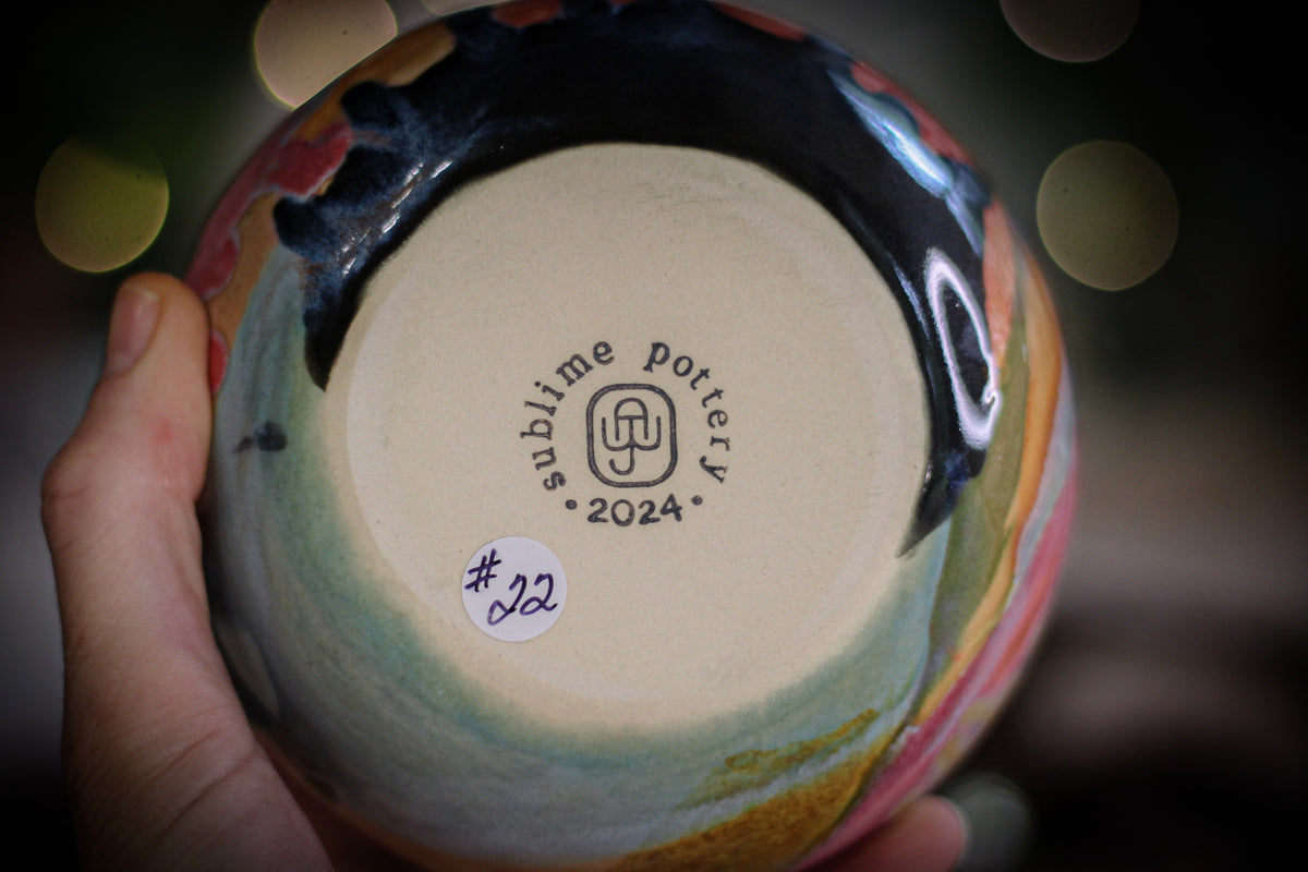 22-C 'FLOW' Vase, 23 oz.