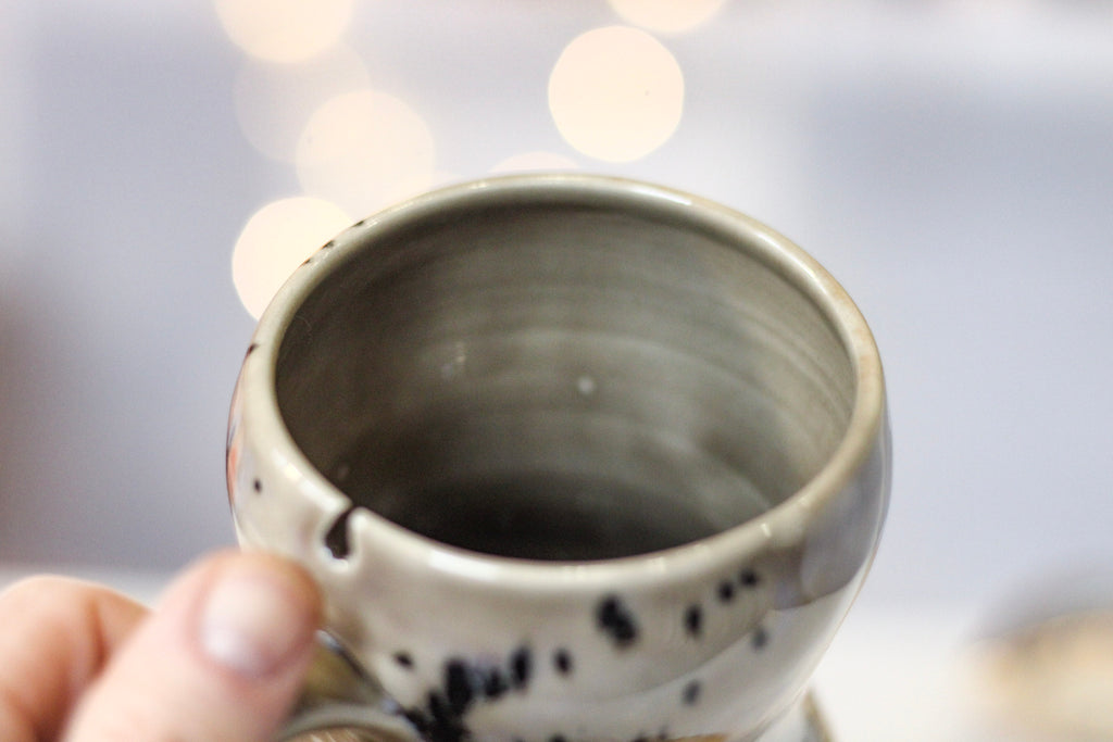 22-F EXPERIMENT Petite Notched Gourd Mug, 13 oz.