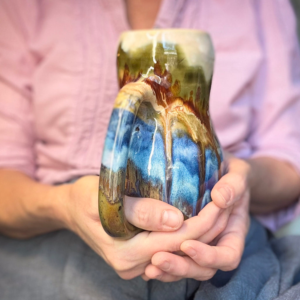 20-B Green Mountain Curvy Mug, 25 oz.