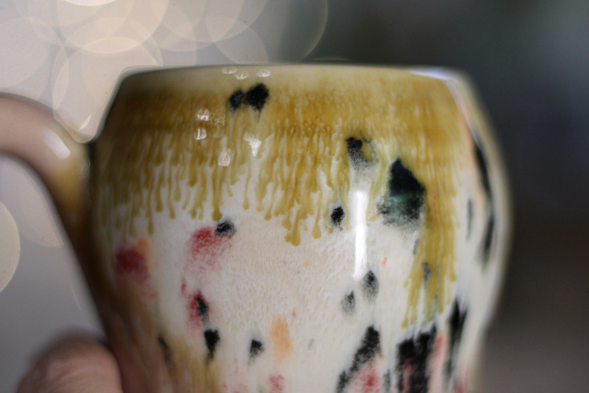 21-E Granny's Lace Mug, 15 oz.