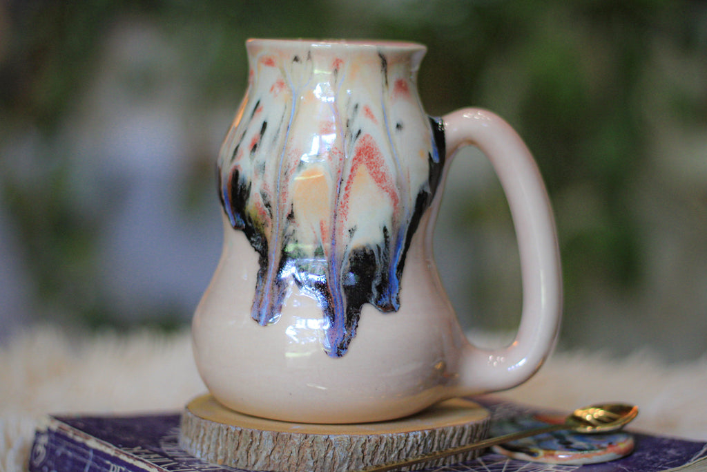 03-D Granny's Lace Mug, 20 oz.- MINOR MISFIT, 10% off