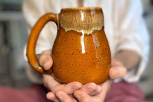 Load image into Gallery viewer, 07-F Pumpkin Chai Curvy Mug - TOP SHELF, 20 oz.