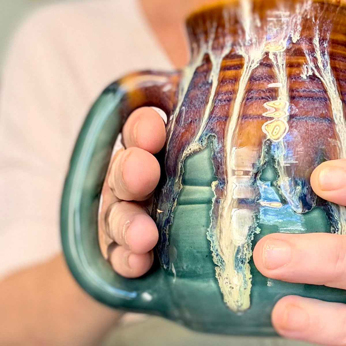21-F New Wave Textured Flared Mug, 24 oz.