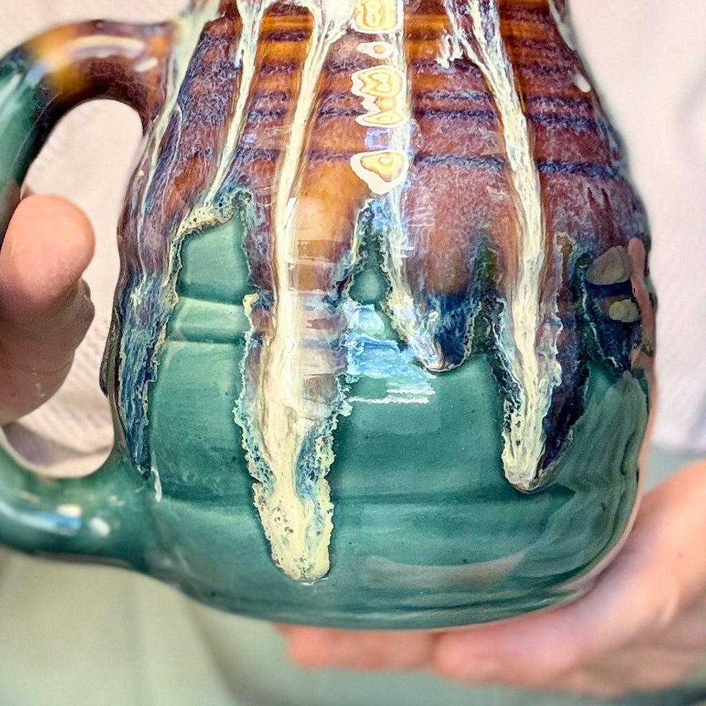 21-F New Wave Textured Flared Mug, 24 oz.