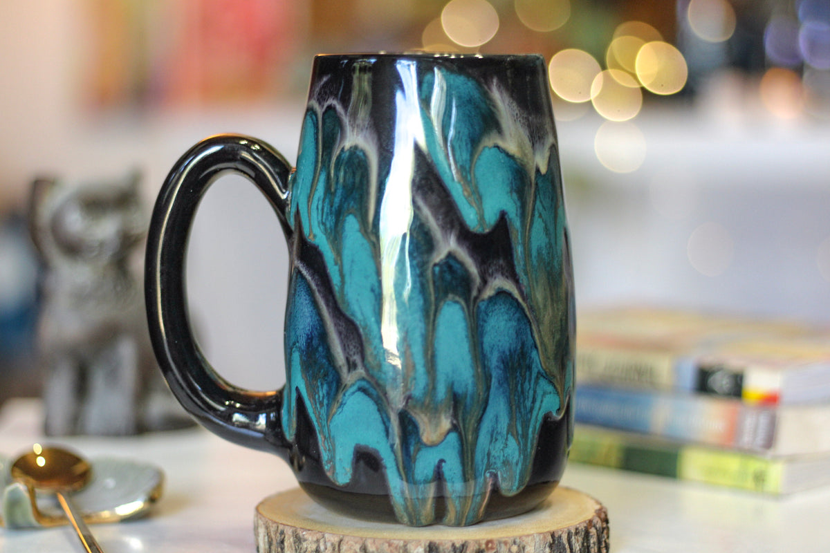 22-D Turquoise Grotto Mug - MISFIT, 25 oz. - 15% off