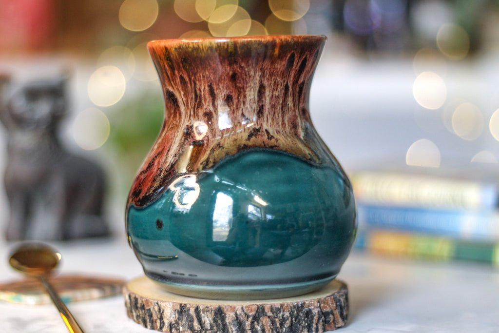 25-D Caramel Flared Acorn Mug, 18 oz.