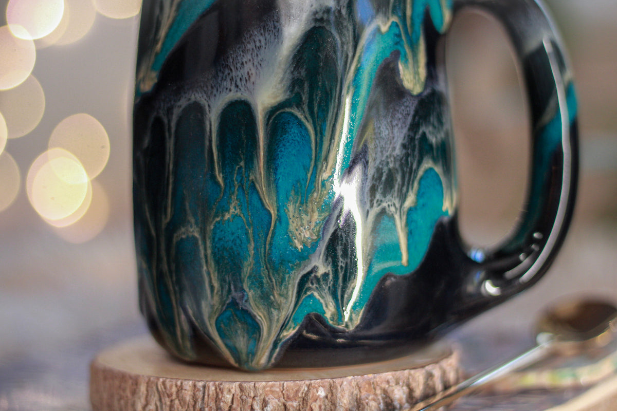 19-D Turquoise Grotto Mug - MISFIT, 22 oz. - 15% off