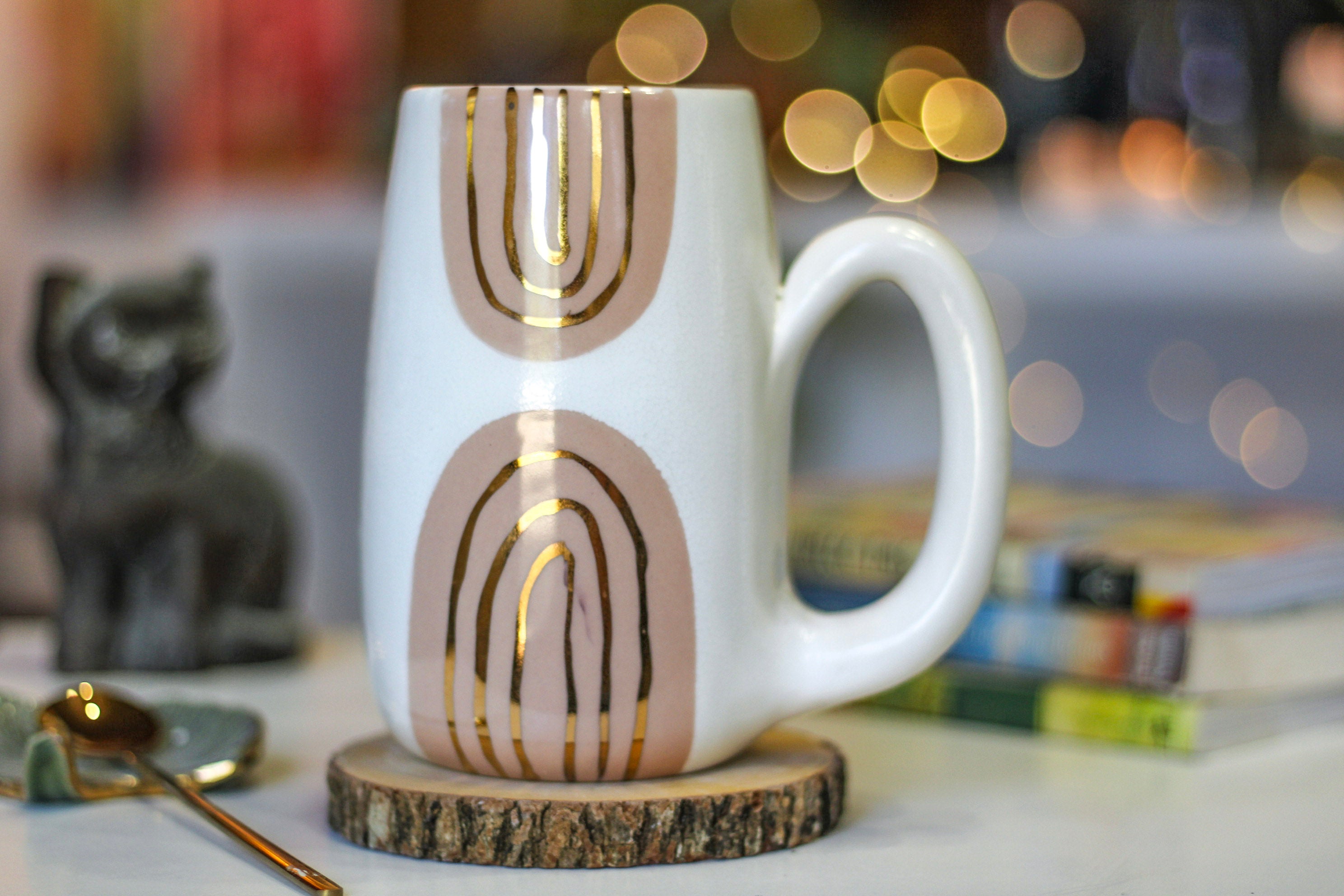 01-A Alexandra Mug - MINOR MISFIT, 24 oz. - 10% off