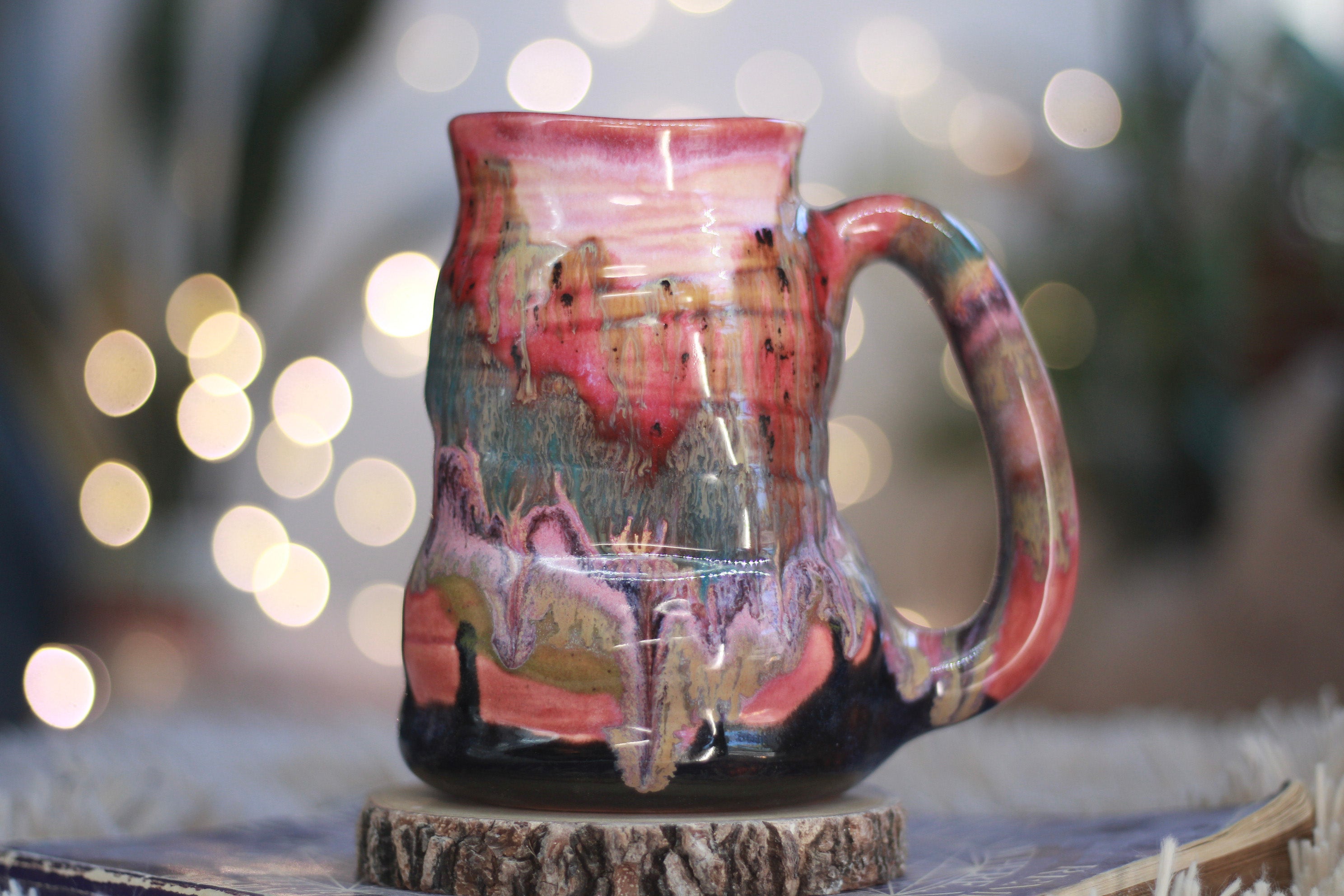 01-A Strawberry Hills Textured Divot Mug - TOP SHELF, 22 oz.