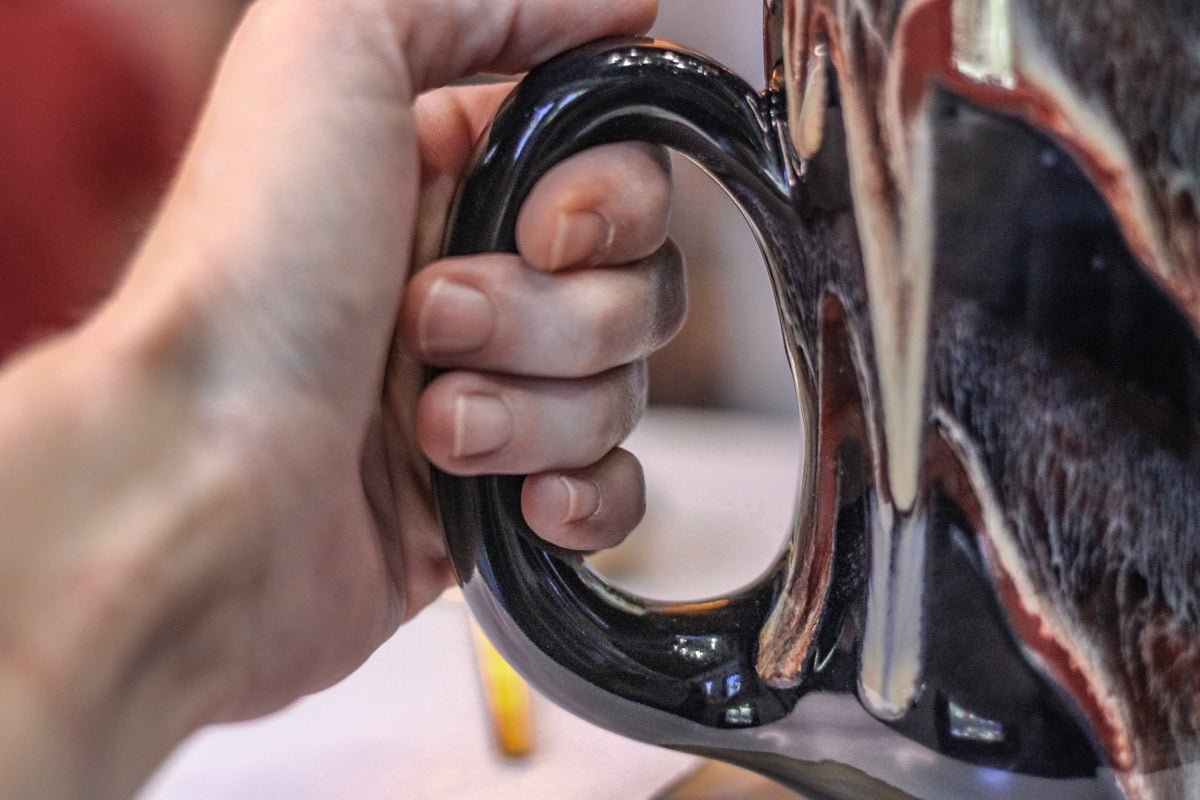 25-D Scarlet Grotto Mug, 26 oz.