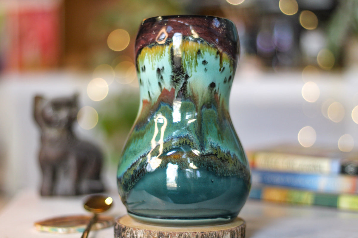 29-A Rocky Mountain Midnight Acorn Gourd Mug - TOP SHELF, 28 oz.