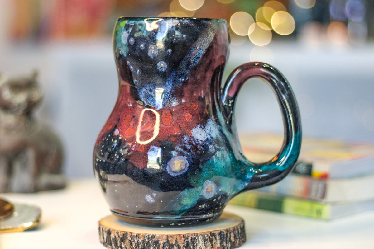 27-A Rainbow Stellar Acorn Gourd Mug, 25 oz.