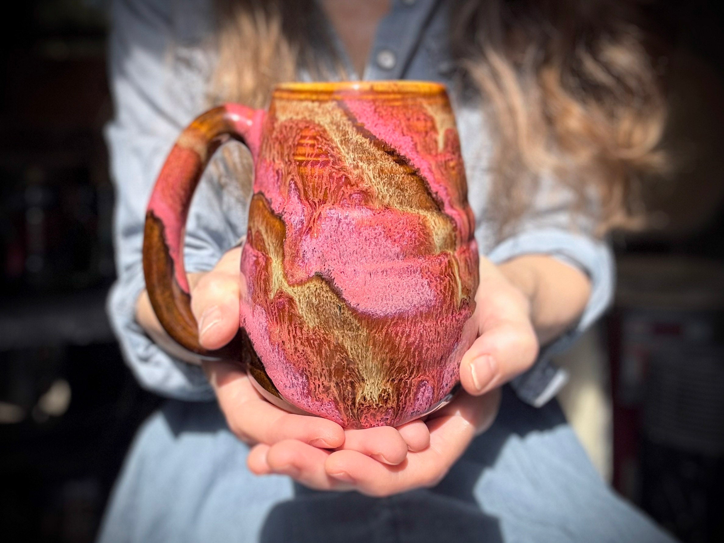 04-E Magenta Grotto Variation Swirly Mug, 18 oz.