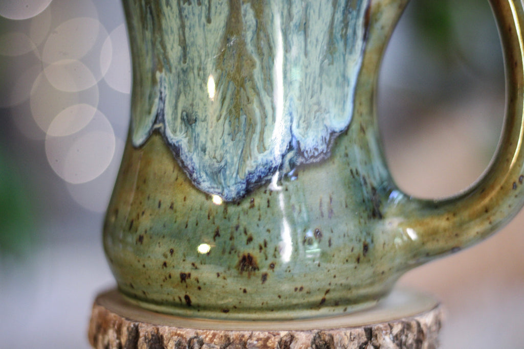 04-D Mossy Falls Acorn Gourd Mug, 20 oz.