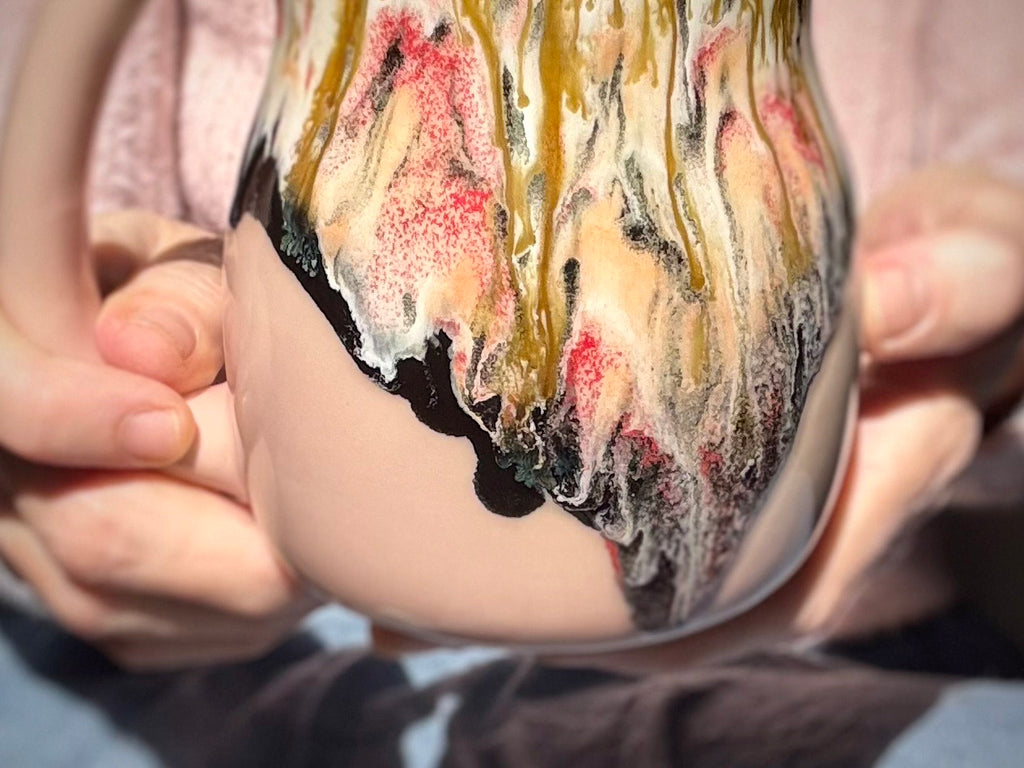 04-E Granny's Lace Mug, 21 oz.
