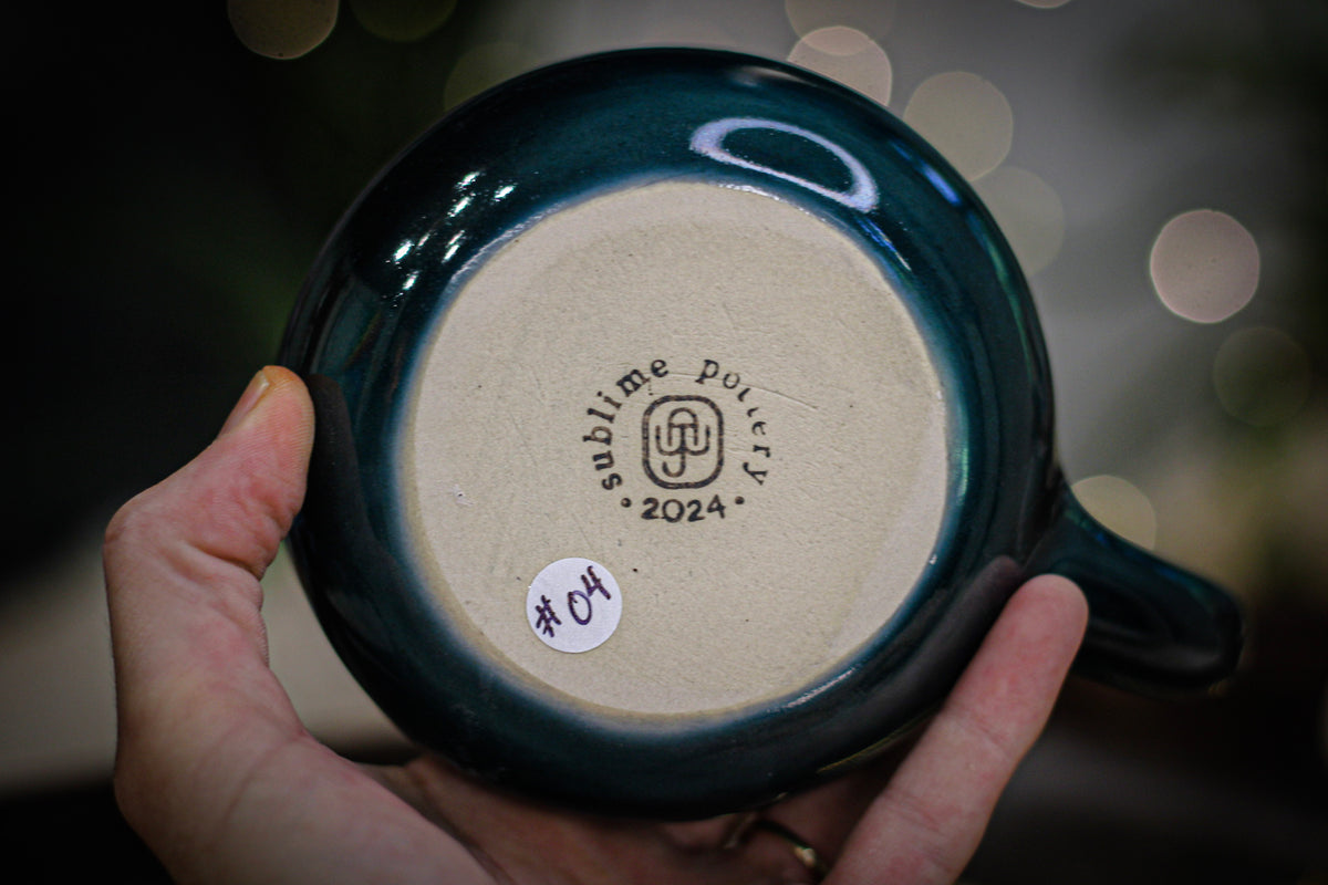 04-D Classic Electric Wave Gourd Mug, 17 oz.