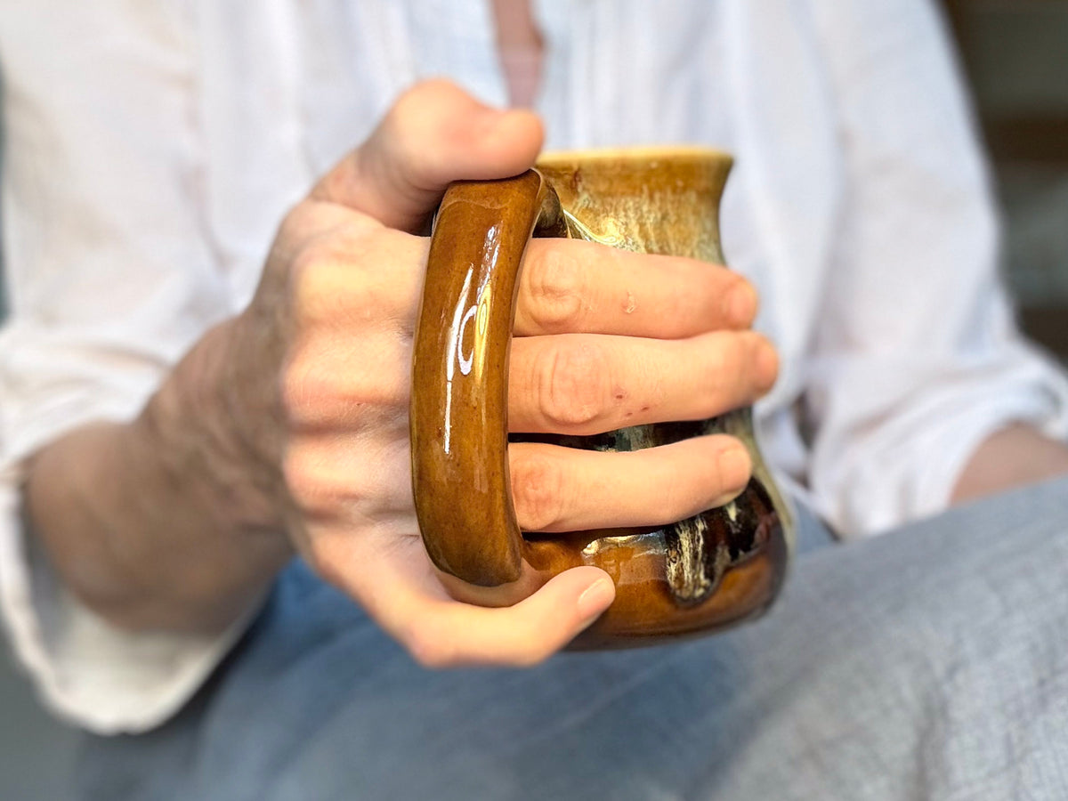 05-SC Curvy Mug, 15 oz.