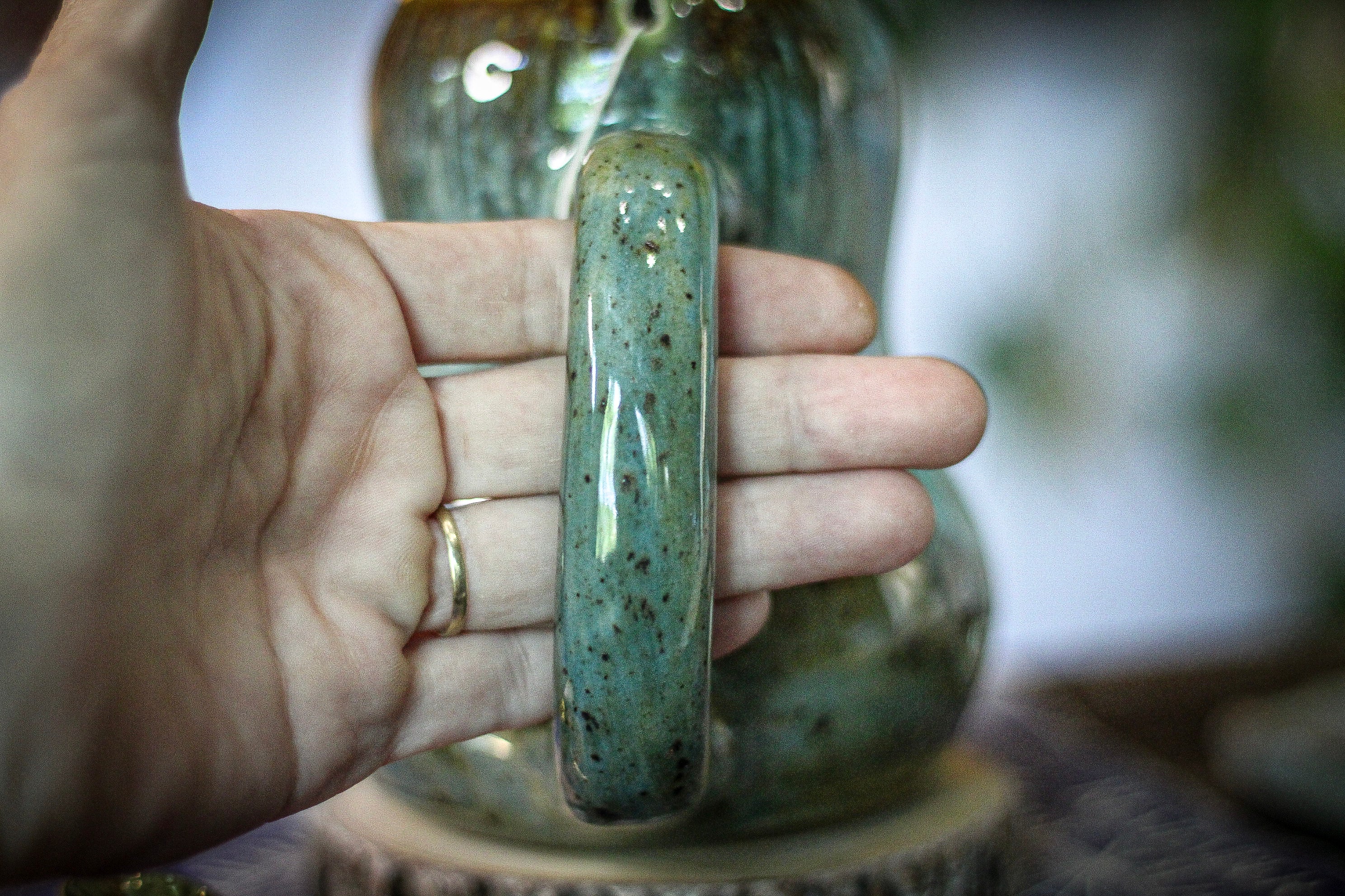 01-D Mossy Wave Notched Acorn Gourd Mug, 19 oz.