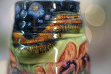Load image into Gallery viewer, 04-A Green Mountain Midnight Variation Textured Divot Cup, 17 oz - TOP SHELF