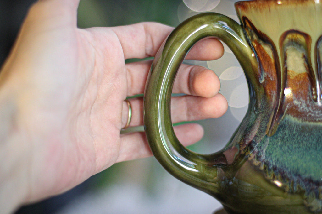 05-D PROTOTYPE Barely Flared Acorn Mug, 17 oz.