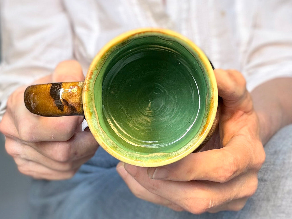 05-SC Curvy Mug, 15 oz.
