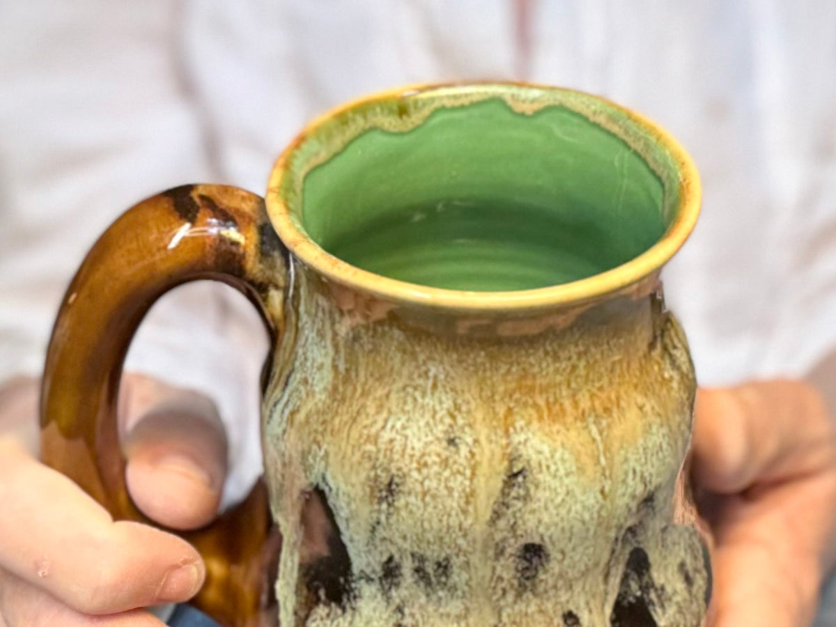 05-SC Curvy Mug, 15 oz.