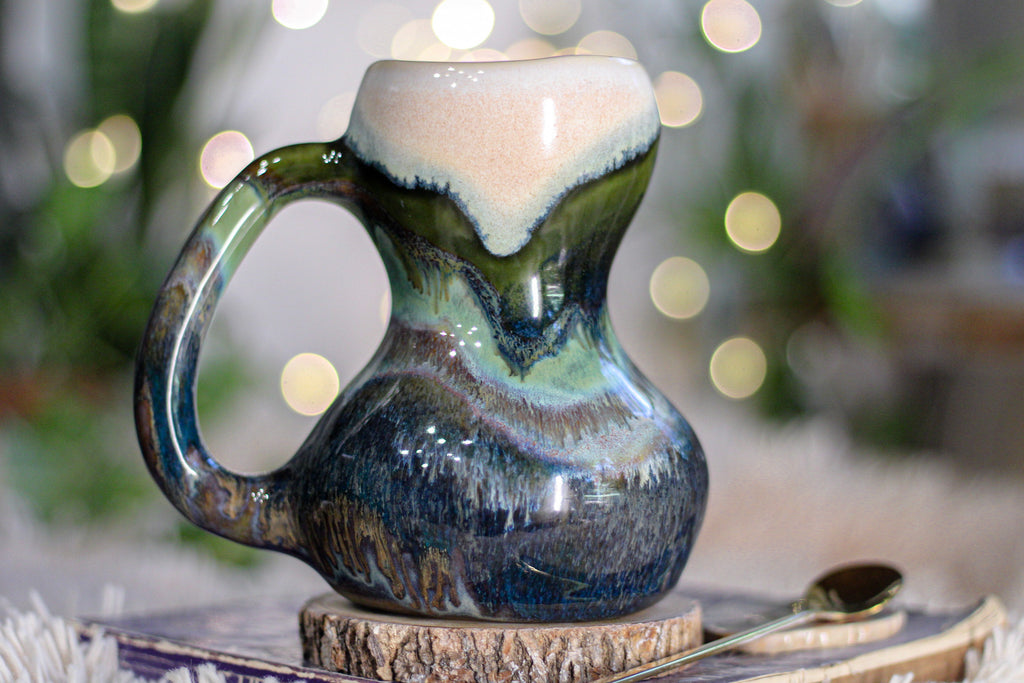 05-A Green Mountain Magic Acorn Gourd Mug, 21 oz.