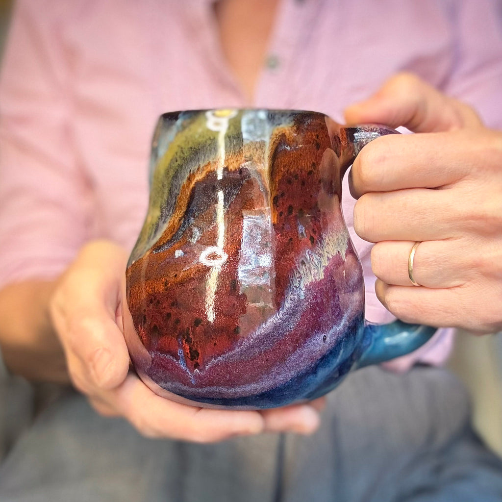 05-C Midnight Rainbow Curvy Mug, 20 oz.