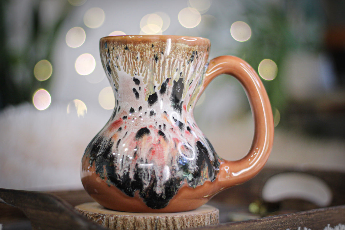 06-D Granny's Lace Mug, 18 oz.