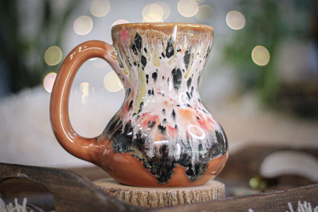 06-D Granny's Lace Mug, 18 oz.