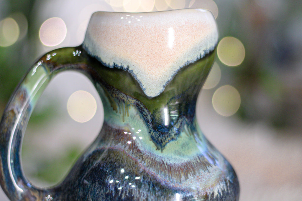 05-A Green Mountain Magic Acorn Gourd Mug, 21 oz.