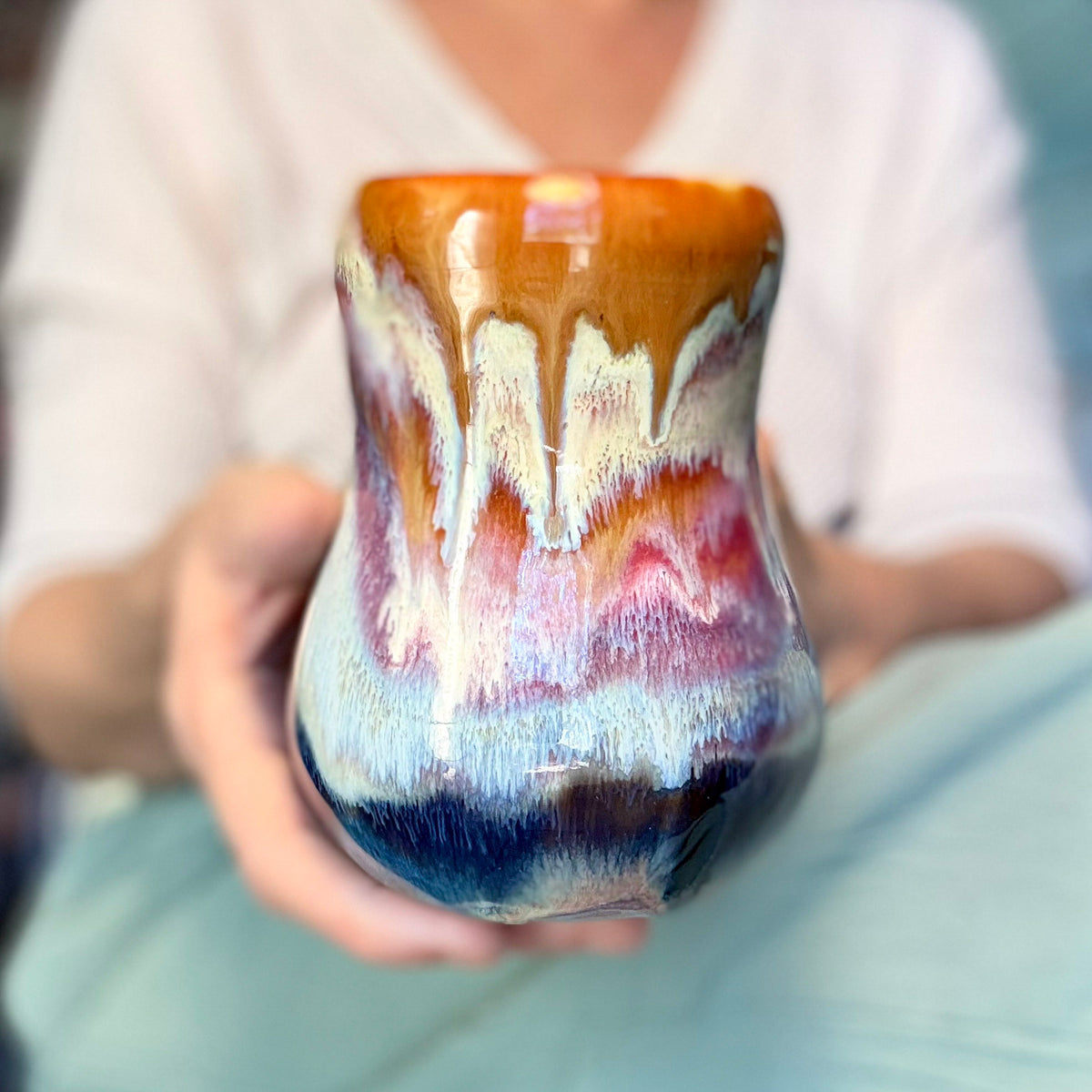 05-C PROTOTYPE Curvy Mug, 20 oz.