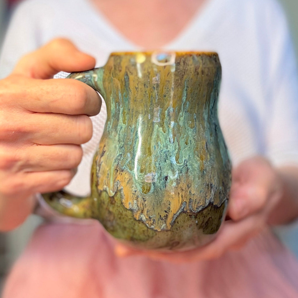 06-D Mossy Wave Gourd Mug, 20 oz.