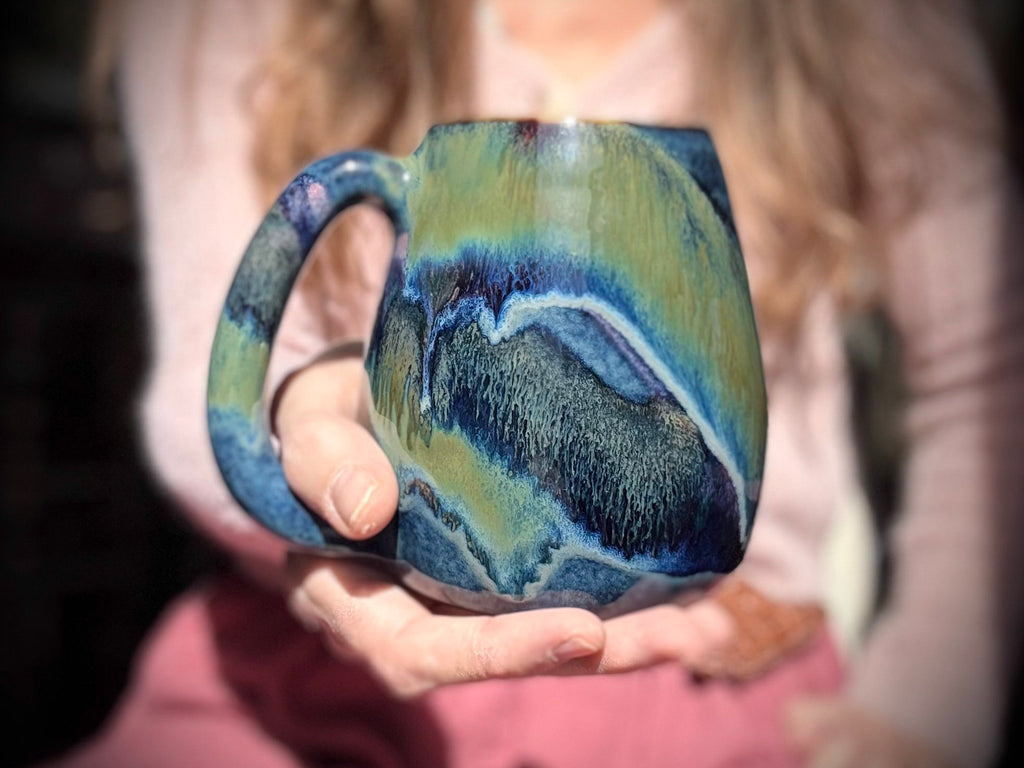 07-D Aurora Mug, 19 oz.