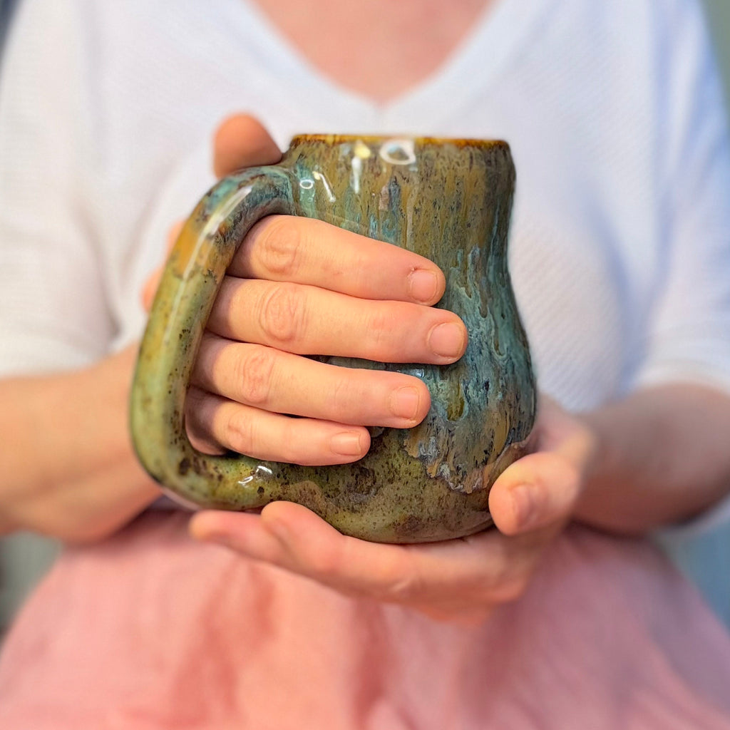 06-D Mossy Wave Gourd Mug, 20 oz.