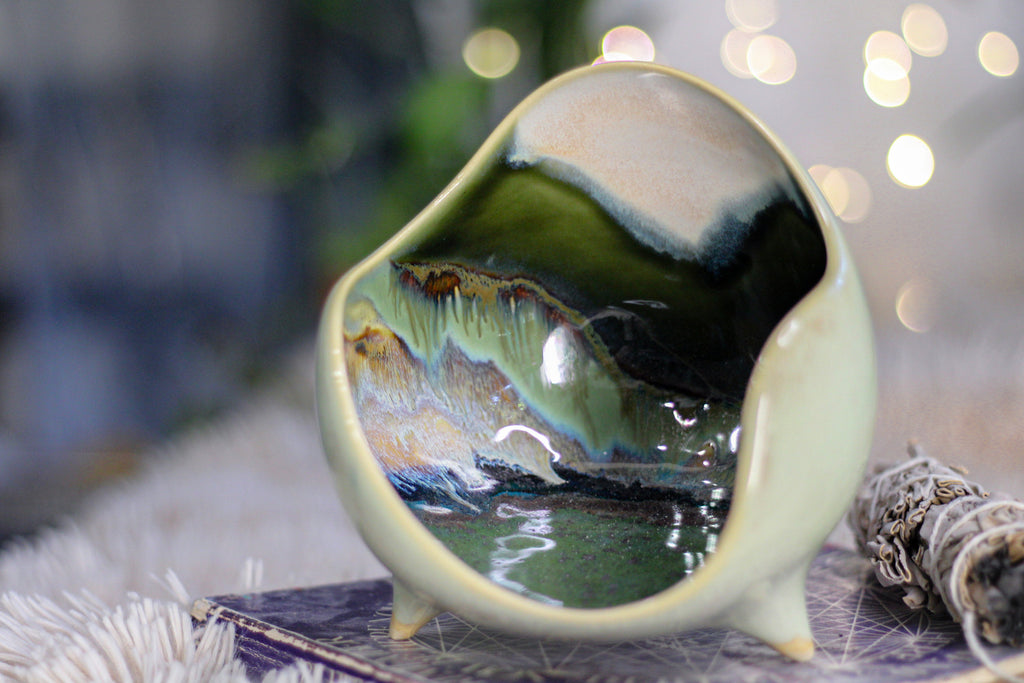 06-A Green Mountain Magic Sanctuary Vessel