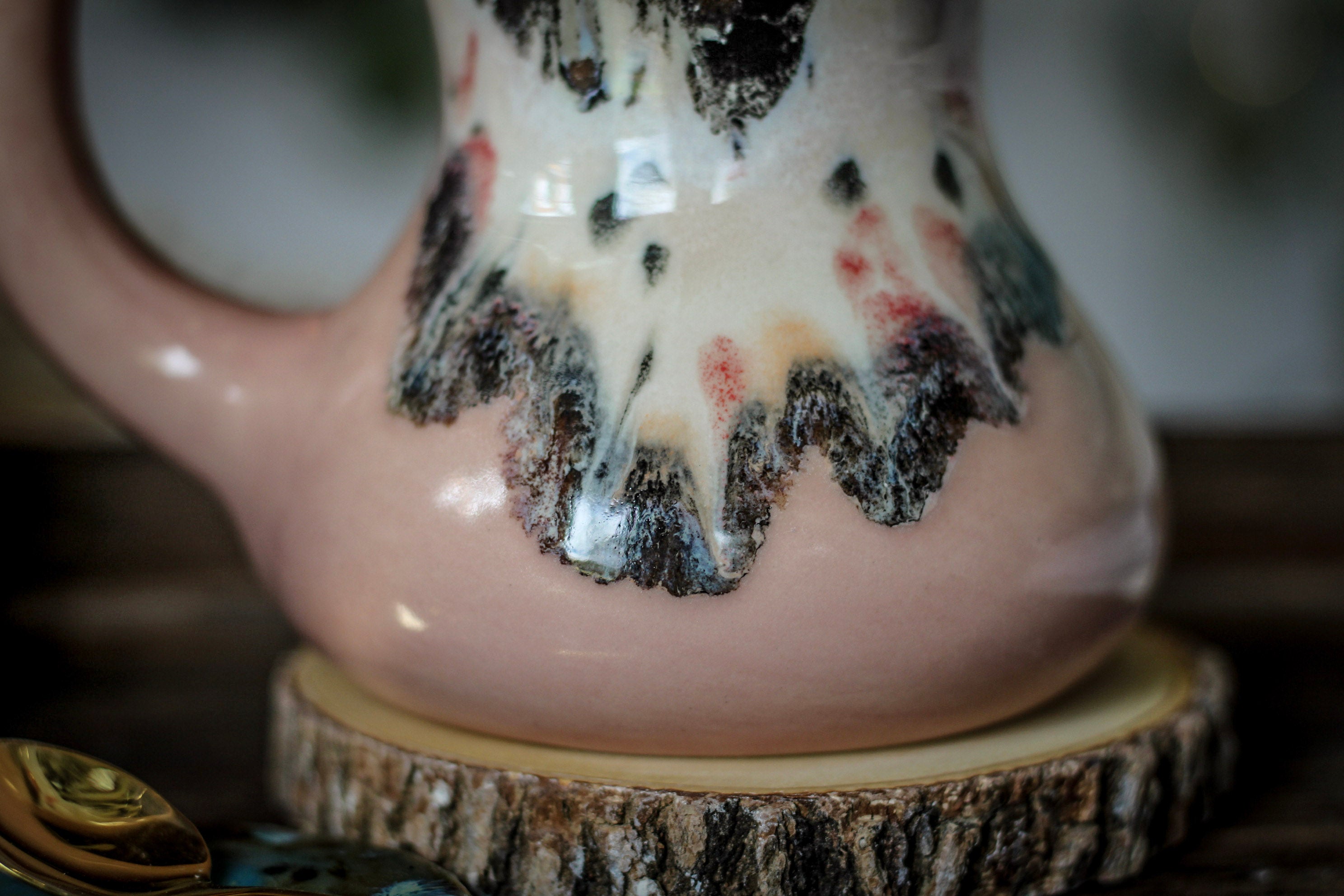 01-D Granny's Lace Gourd Mug, 18 oz.