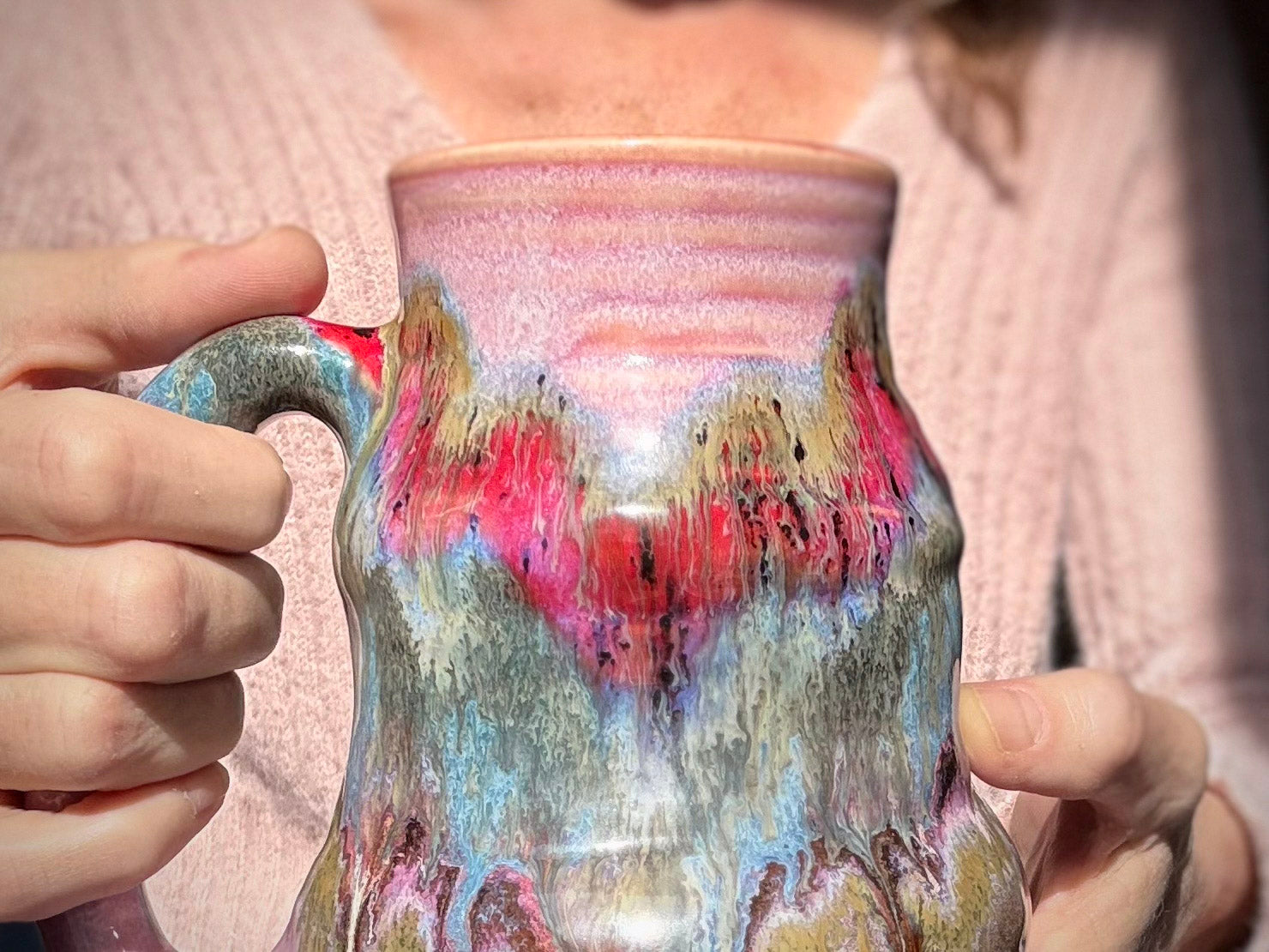 01-B Strawberry Hills Cuddle Mug - TOP SHELF MISFIT, 25 oz.