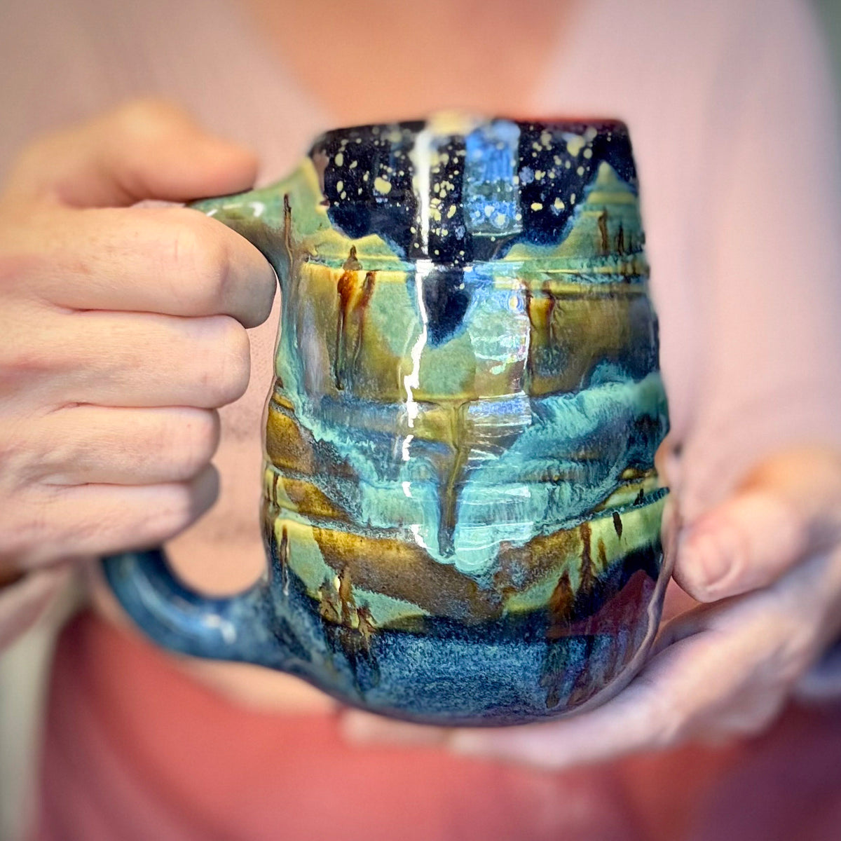 06-C Misty Mountain Midnight Notched Swirly Mug, 20 oz.