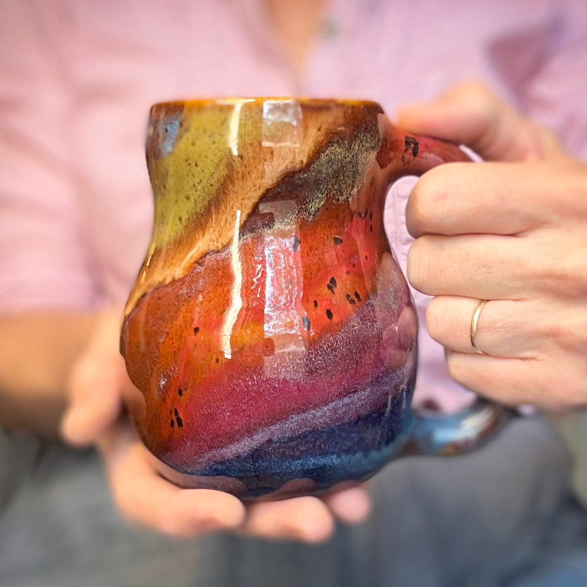 06-C Midnight Rainbow Curvy Mug, 20 oz.