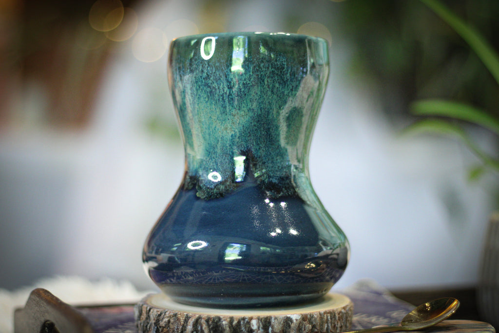 06-E Boreal Bliss Acorn Gourd Mug, 20 oz.