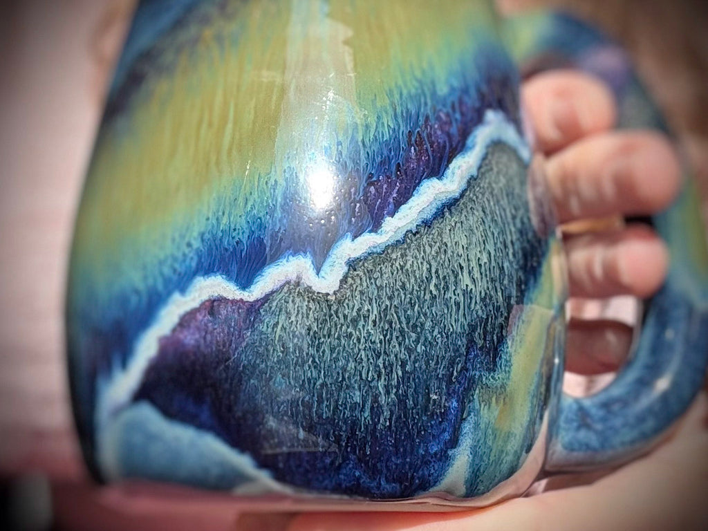 07-D Aurora Mug, 19 oz.
