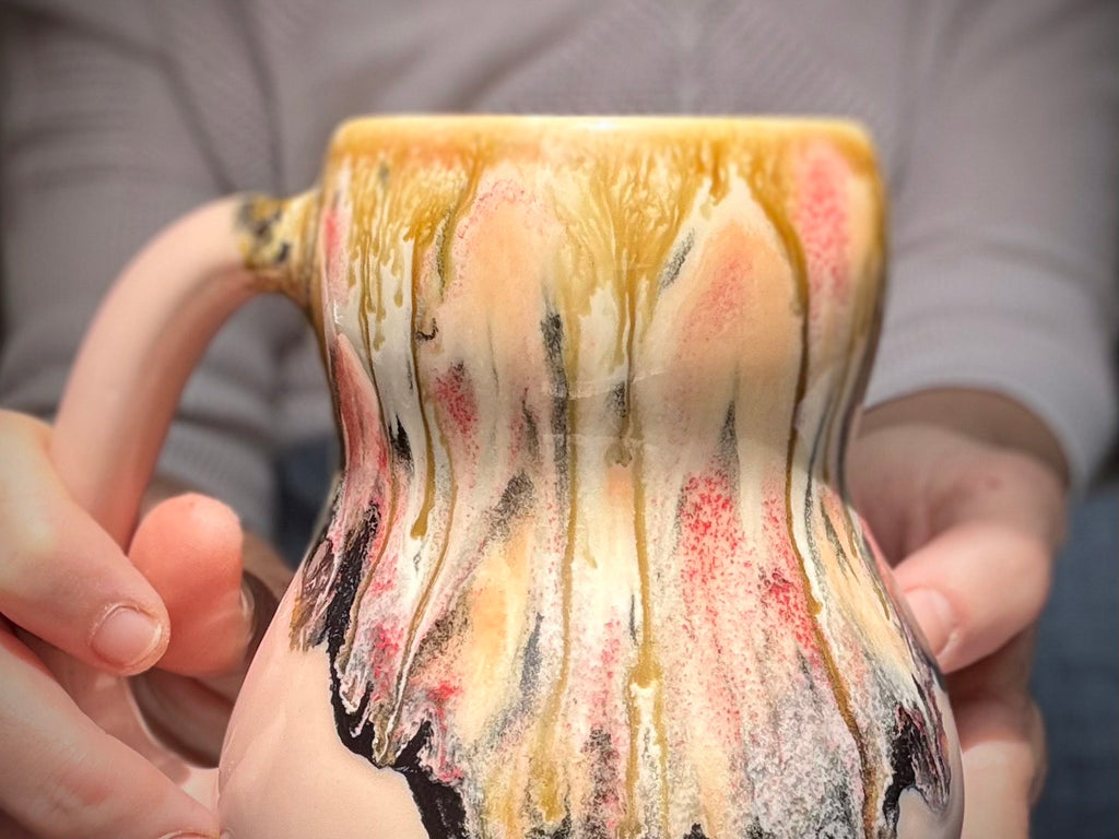 07-D Granny's Lace Gourd Mug - TOP SHELF, 20 oz.