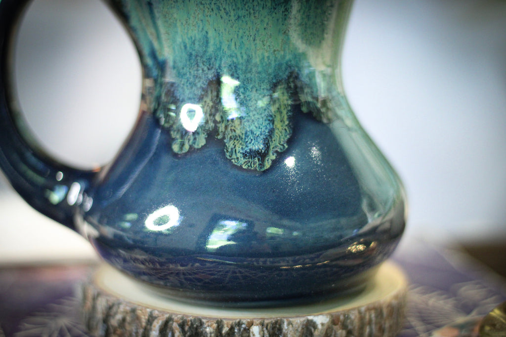 06-E Boreal Bliss Acorn Gourd Mug, 20 oz.