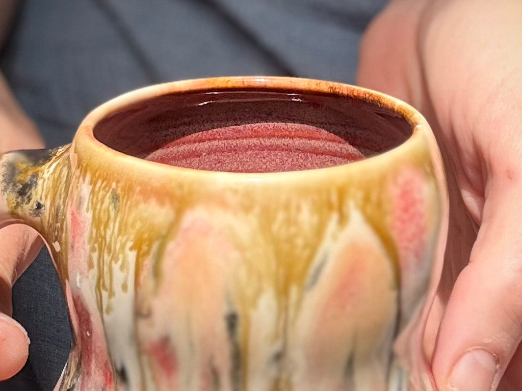 07-D Granny's Lace Gourd Mug - TOP SHELF, 20 oz.
