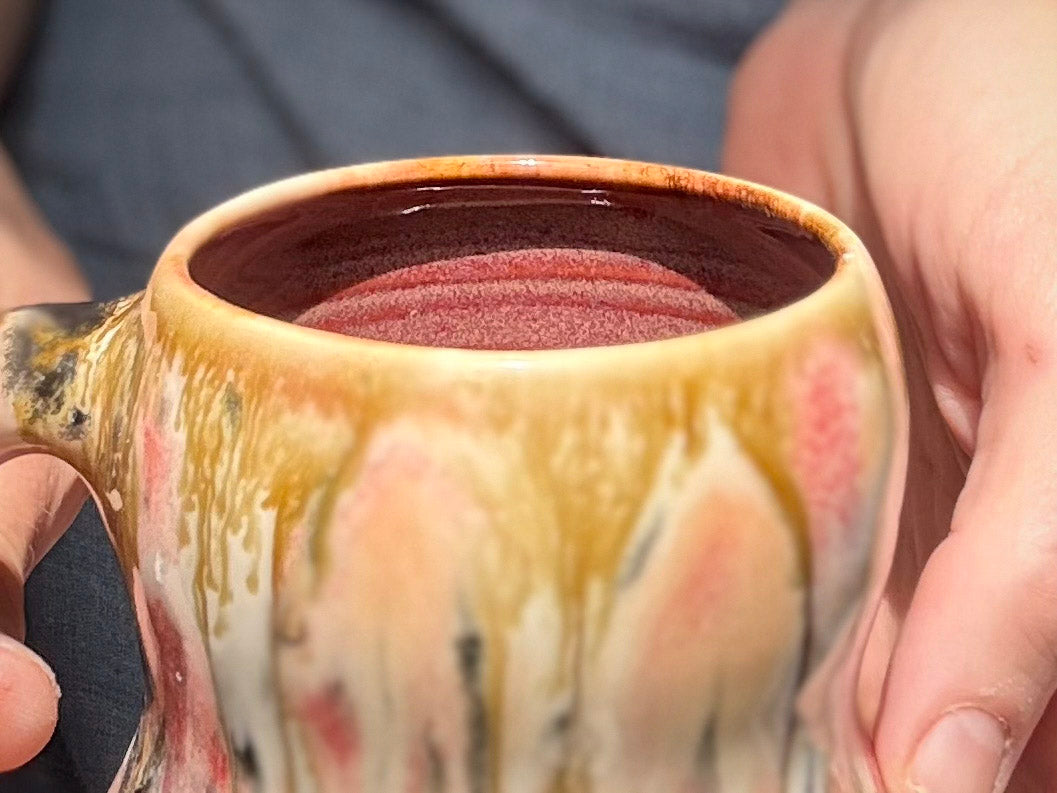 07-D Granny's Lace Gourd Mug - TOP SHELF, 20 oz.