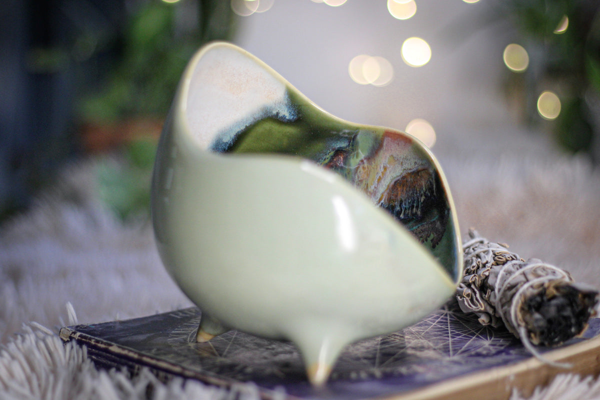 06-A Green Mountain Magic Sanctuary Vessel