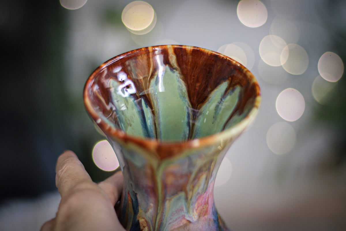 07-C FLOW Vase, 24 oz.