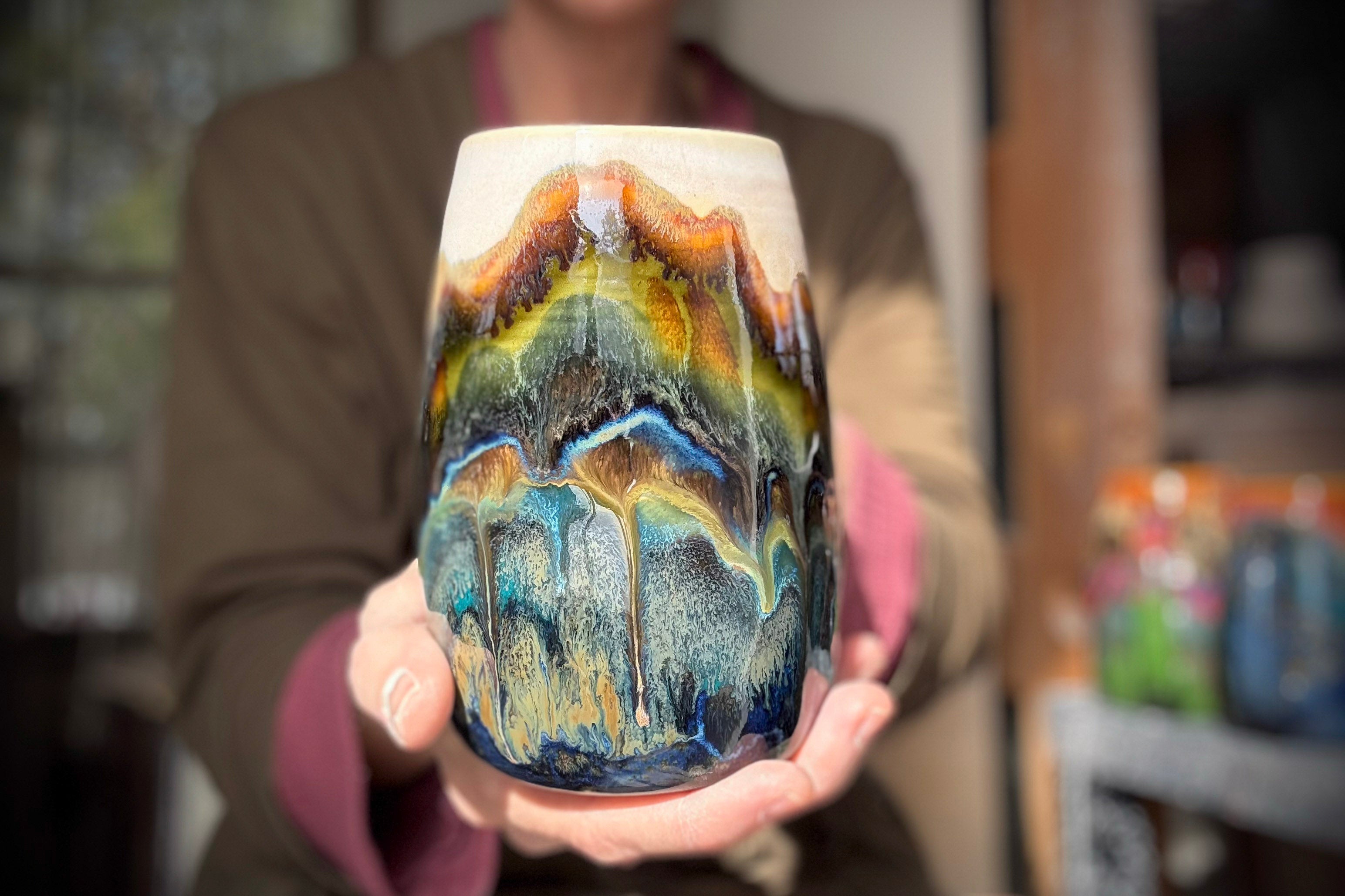 07-B Green Mountain Magic Mug, 24 oz.