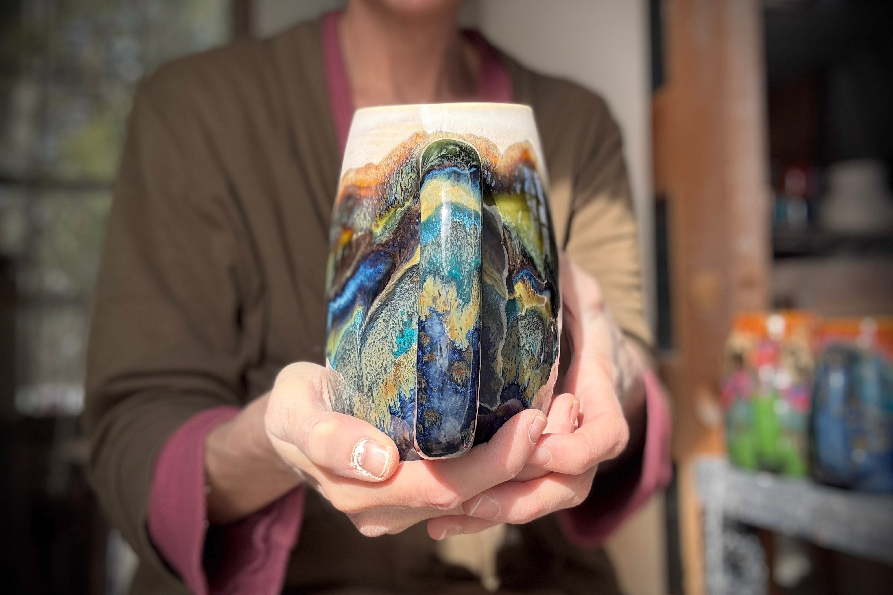 07-B Green Mountain Magic Mug, 24 oz.